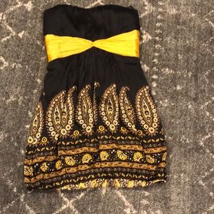 Women’s Bebe Gold & Black Strapless Dress
